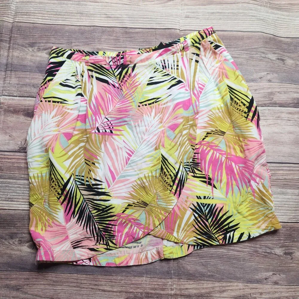 5/$15 H&M Tropical Pink Green Wrap Lightweight Skirt
